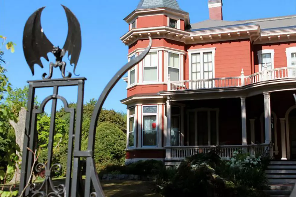 Stephen King's Bangor Home Might Become a Writers Retreat