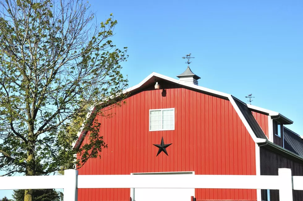 Here's What Five Point Stars On Maine Barns and Homes Stand For