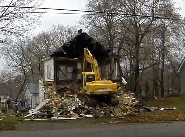 Watch This House in Maine Get Pulverized With This Wicked Cool Demolition