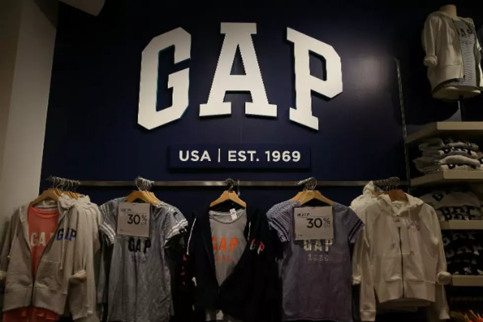 Gap Closing In Maine Mall