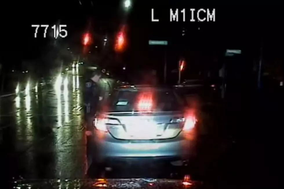 Man Arrested for Trying to Do Coke in Front of Police Officer at Traffic Stop [VIDEO]