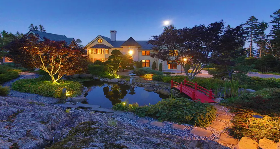 PHOTOS: Take A Tour Of This Insane $11 Million Home In Maine That Is Up For Auction