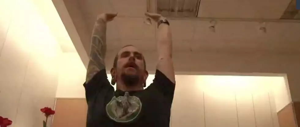 Nü-Maste? Heavy Metal Yoga Takes Bangor [VIDEO]
