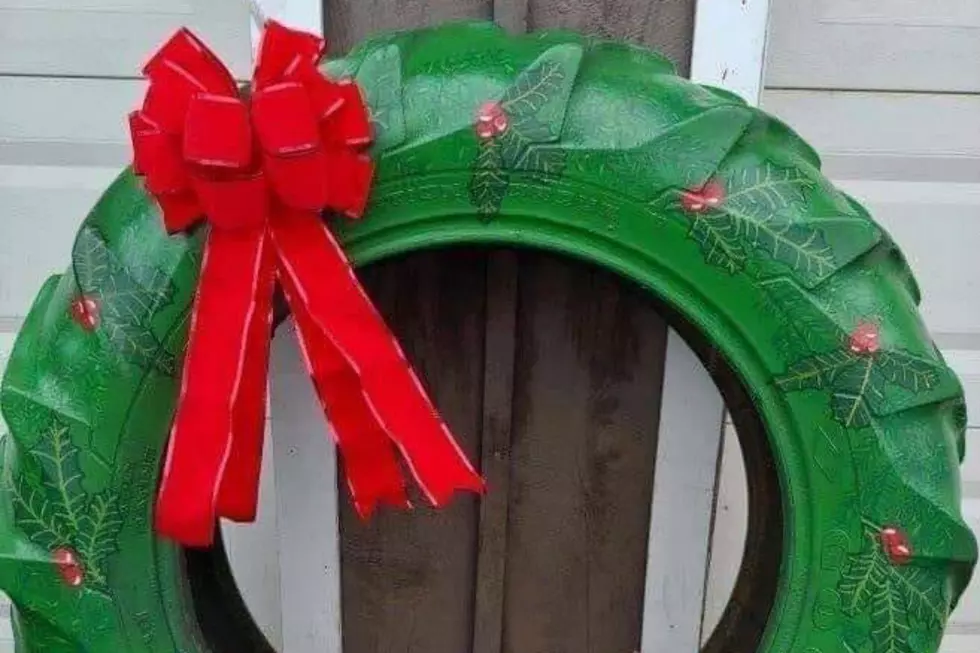 This Wreath Found In The County Is Just So Perfectly Maine
