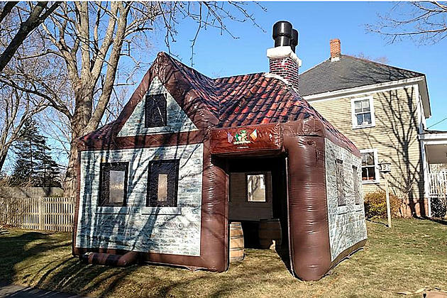 You Can Rent An Inflatable Irish Pub In New England That Comes With Food And Beer
