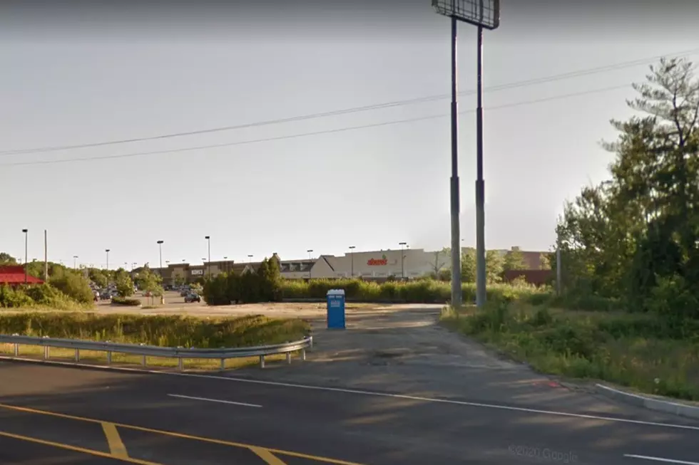 This Vacant Lot Right Off The Turnpike Seems Like The Perfect Location For Maine&#8217;s First Sonic Drive-In