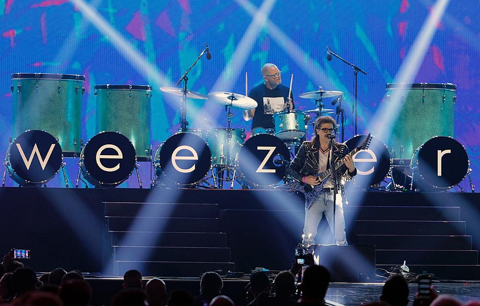 Weezer Bringing Tour to Bangor, Maine, This Summer