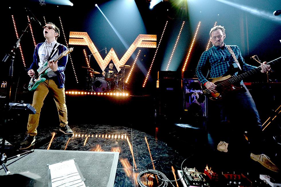 Popular Rockers Weezer Coming to Bangor, Maine, in Late June
