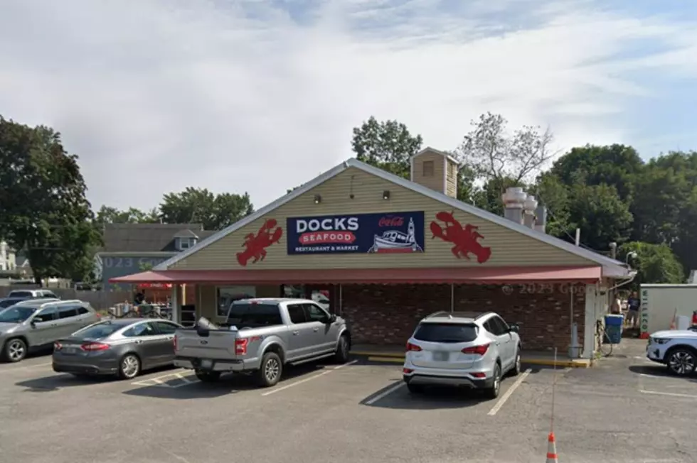 South Portland, Maine, Restaurant Introduces ‘Colossal’ Lobster Roll