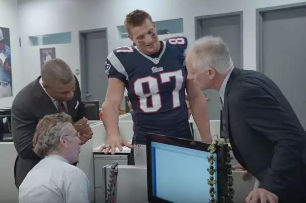 Gronk Shows Off His “Engagement Ring” in SportsCenter Ad [VIDEO]