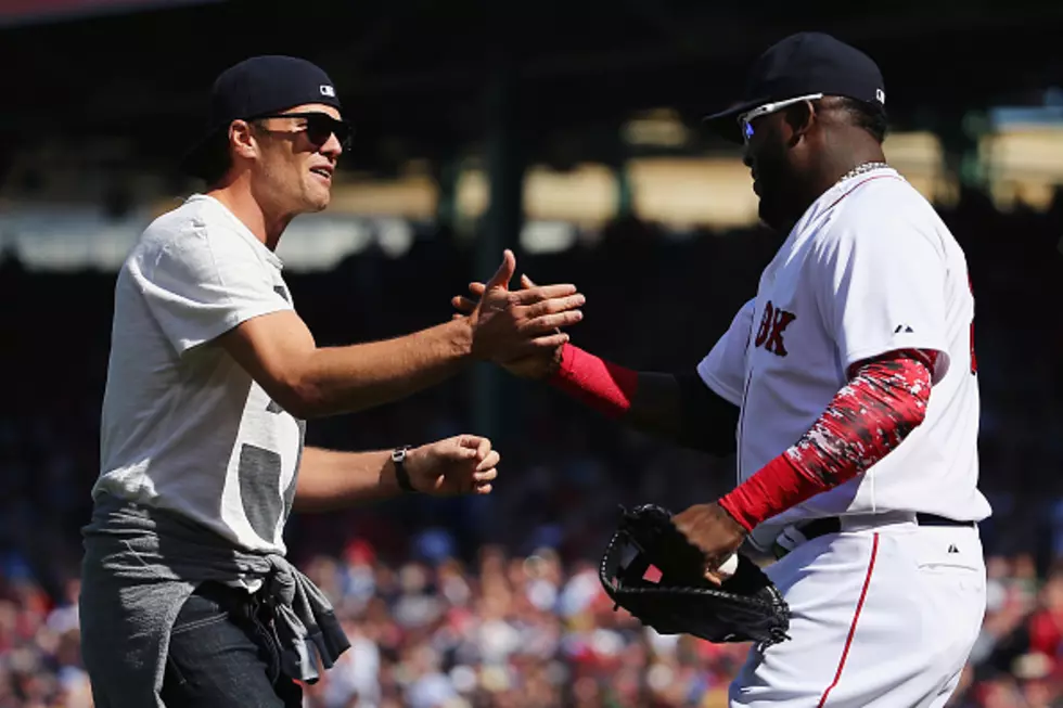 Tom Brady Is Trying To Convince Big Papi Not To Retire Via Facebook