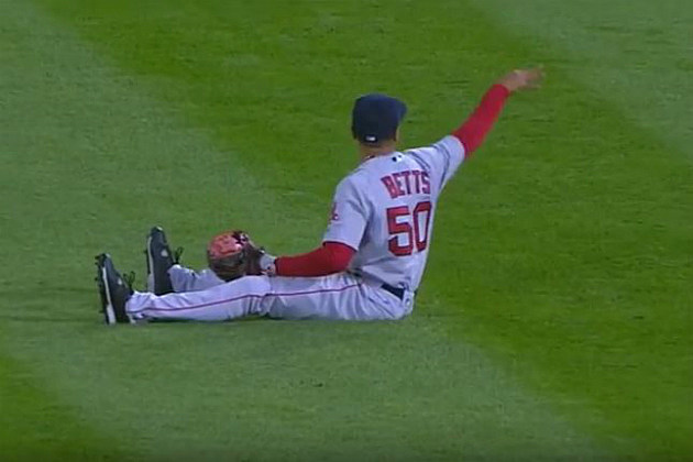 Red Sox Outfielder Mookie Betts Is A 2016 Gold Glove Winner