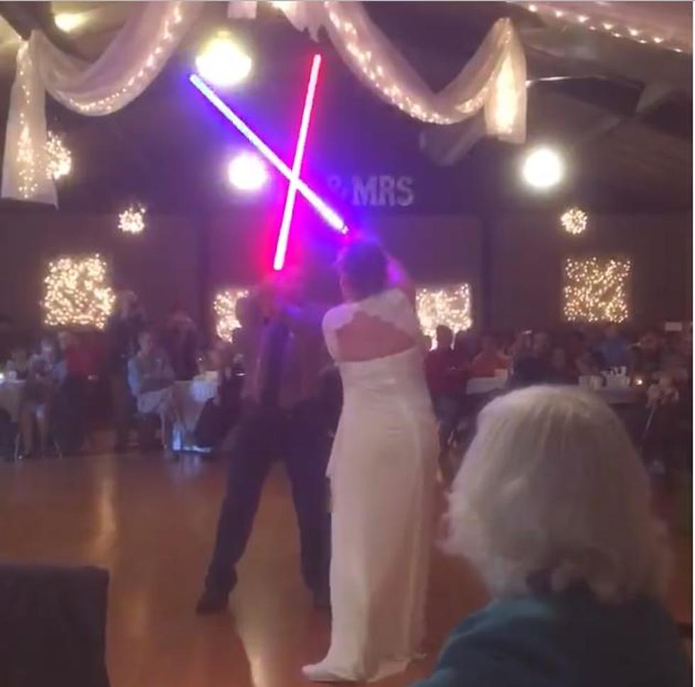 A Couple Of Star Wars Geeks Had A Lightsaber Duel Instead Of A First Dance At Their Wedding