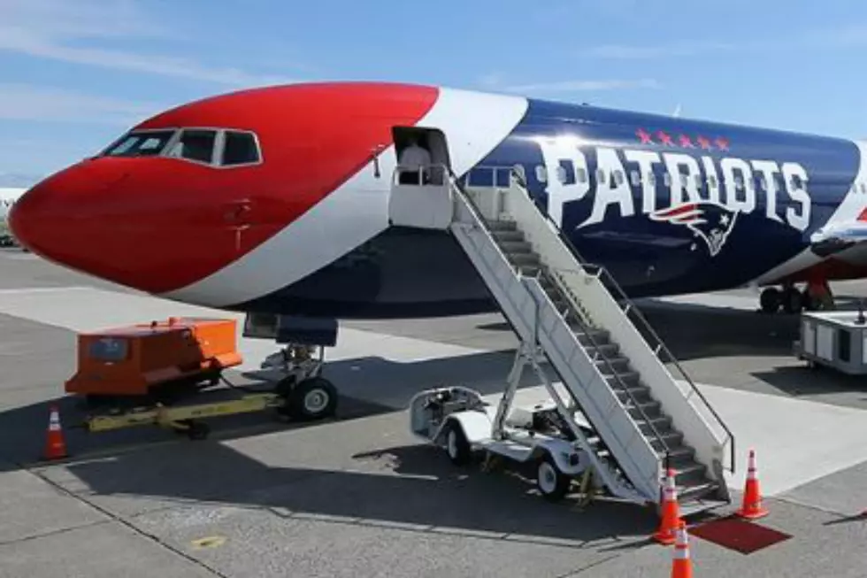 Pats Plane Finally Flying on Fancy First Foray to Tampa