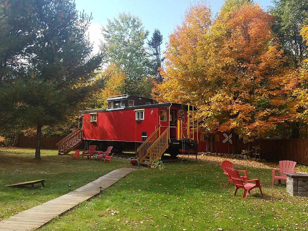 Vacay in This Cozy Caboose in New Hampshire's White Mountains