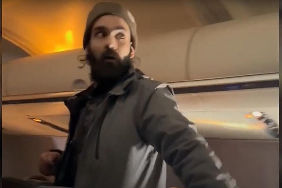 Scary Video: What Would You Do if You Were on Massachusetts Plane
