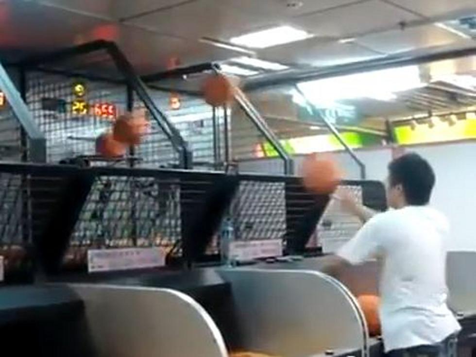 Watch This Guy Dominate at Arcade Basketball [VIDEO]