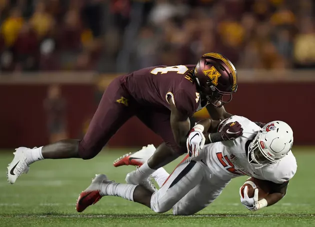 Gopher Football Holds Off Fresno State