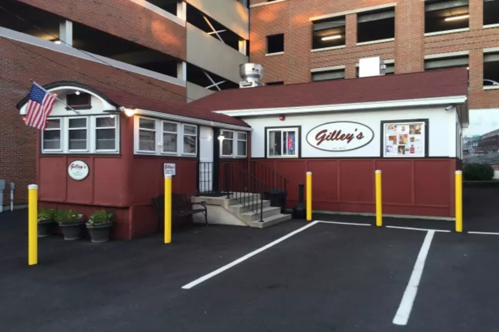 Gilley’s Diner in Portsmouth Now Accepts Credit Cards!