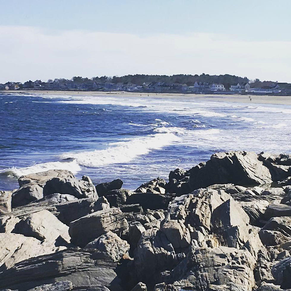 Check Out These Beautiful Images of Blue Waves Crashing on a NH Beach