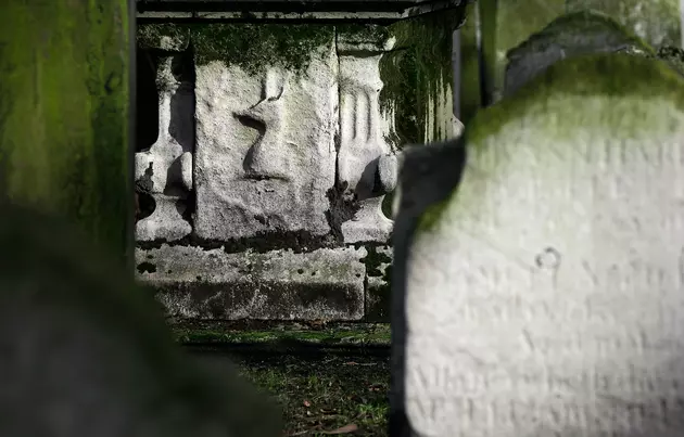 This Is The Most Haunted Graveyard in New Hampshire