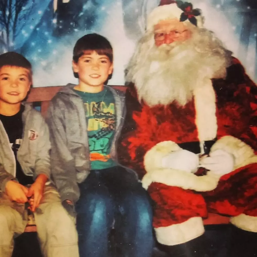 The Best Place In New Hampshire To Get A Picture With Santa