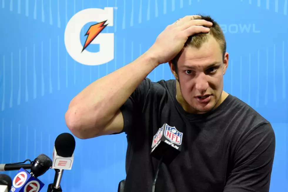 Gronk Is Not Participating In The Patriots’ Off Season Workouts And People Are Freaking Out