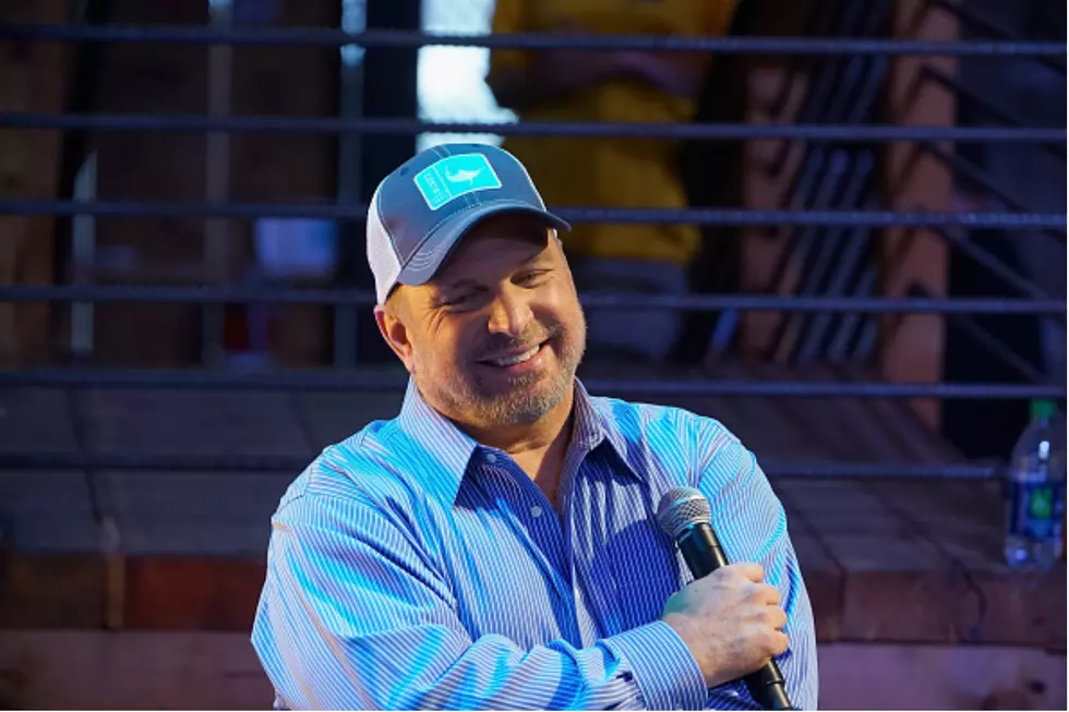 Garth Brooks Could Crash Your Party At Your Favorite NH Dive Bar This Summer