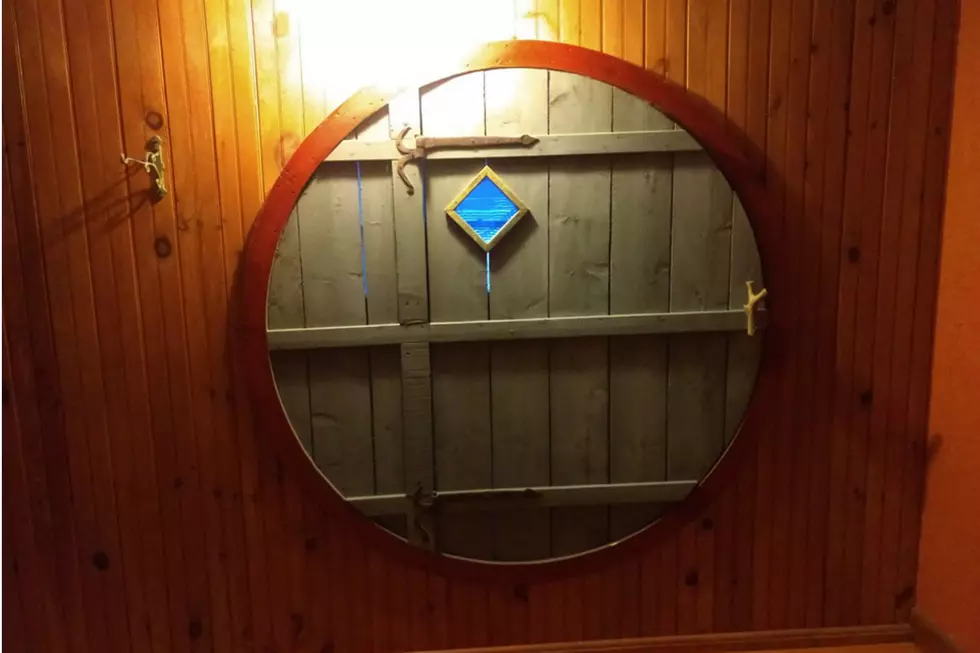 A Lord of The Rings Hobbit&#8217;s Door Is for Sale in Dover, NH