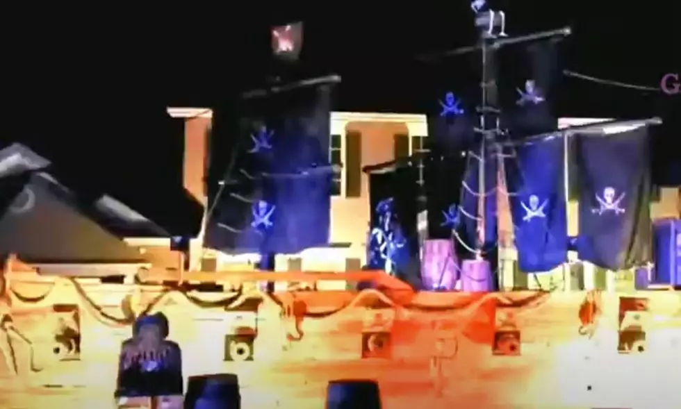 NY Dad Builds Daughter 50 Foot Pirate Ship For Halloween