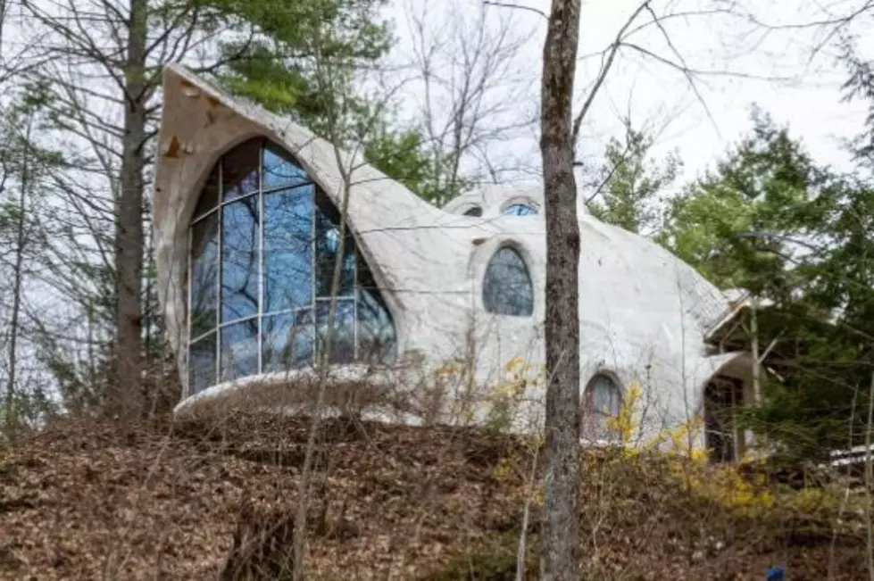 This Dome Home in Canterbury, NH, Looks Like Something Out of the Flintstones