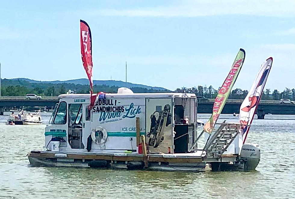 Will This Floating Food Truck Boat on Winnisquam Lake in New Hampshire Be Back This Summer?