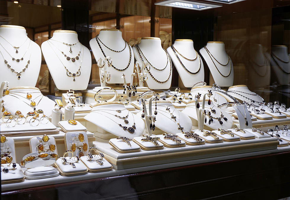 After 107 Years Alie Jewelers in Dover, New Hampshire, Is Closing Its Doors