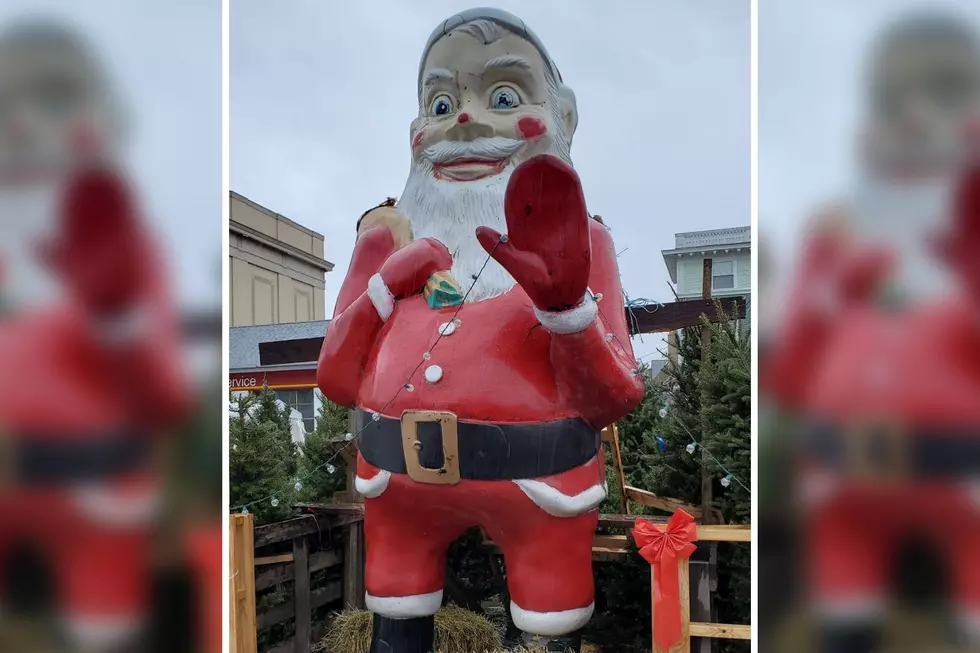 Creepy Statue Dubbed 'Demented Santa' by Manchester, NH, Locals