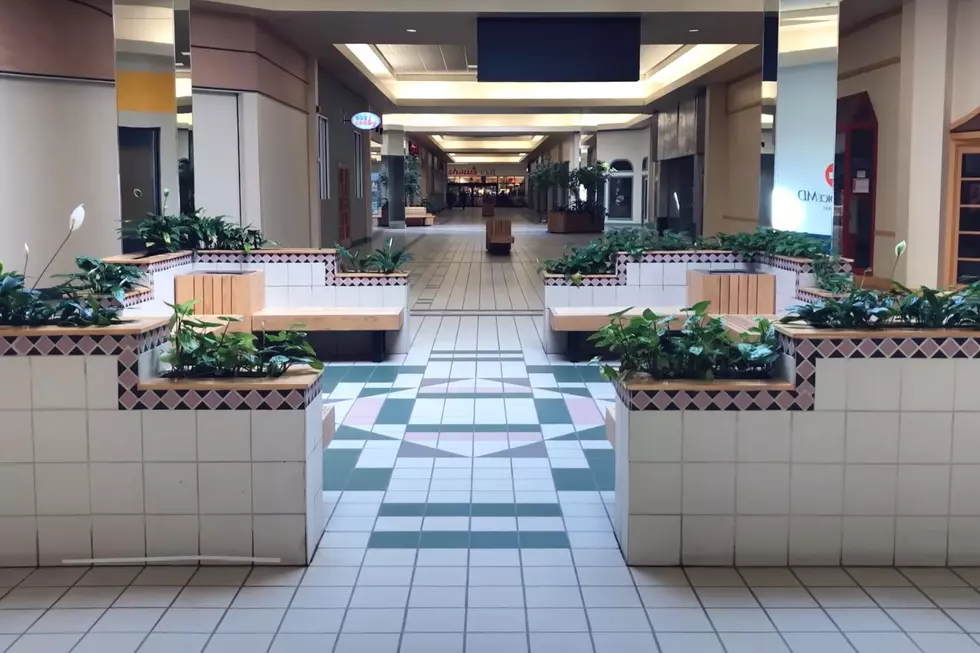 VIDEO: Stroll Through Eerily Silent New Hampshire Mall