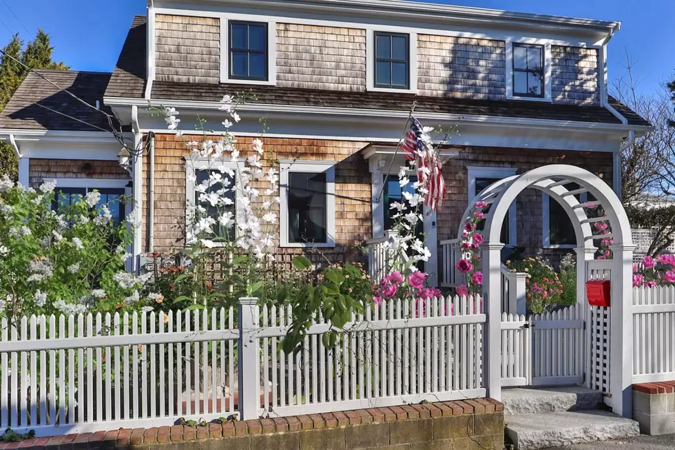 Dream of Summer in This Charming $2M Seaside Home in Cape Cod, Massachusetts