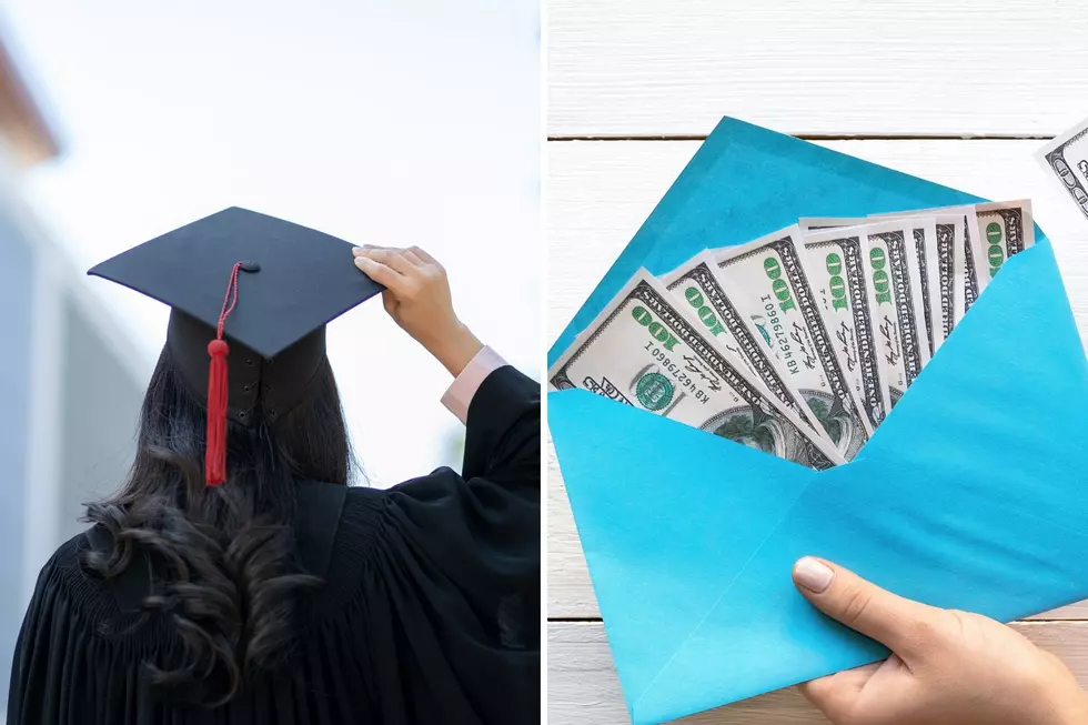 Every UMass Dartmouth Graduate Got $1,000 From Graduation Speaker
