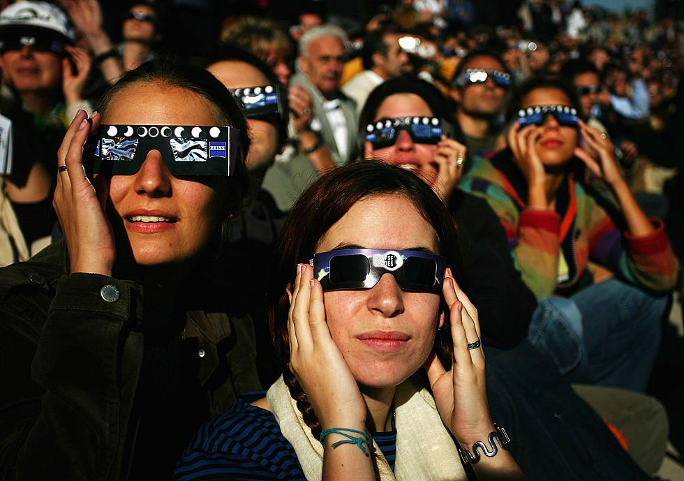 Warnings From a Man Who Damaged His Eyes During The Last Eclipse