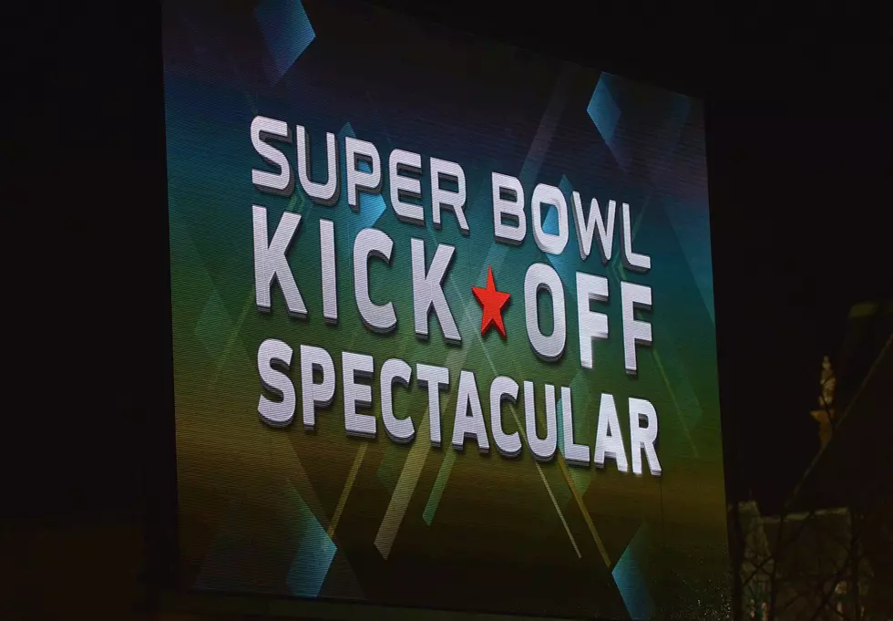 Watch Super Bowl Commercials Early [Video]
