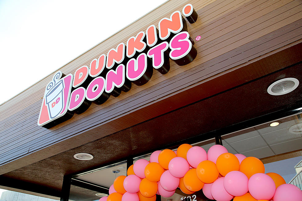 Californians Try Dunkin Donuts For The First Time