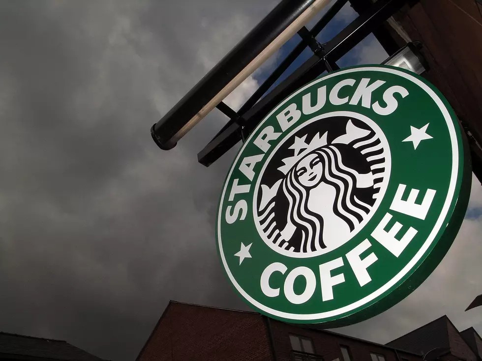 Watch Starbucks Employee Go Berserk!