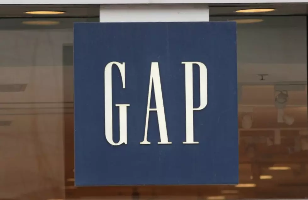 Gap To Close 140 Stores