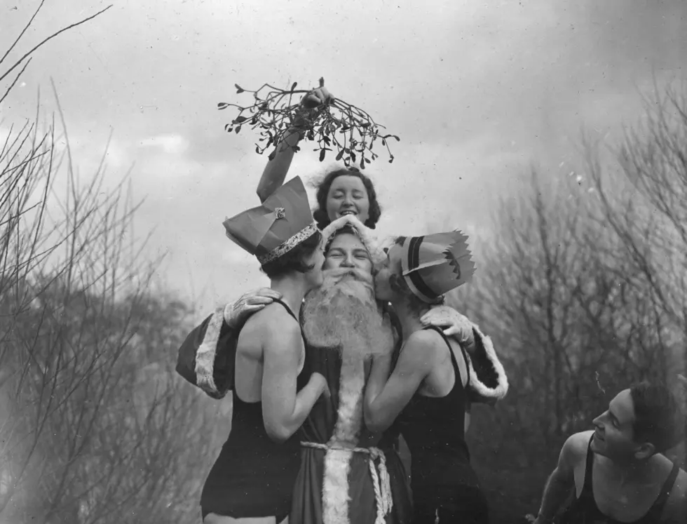 Is There a Benefit to Kissing Under the Mistletoe?