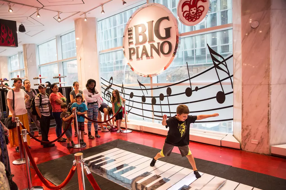 FAO Schwarz Hiring For Iconic Piano Player Role