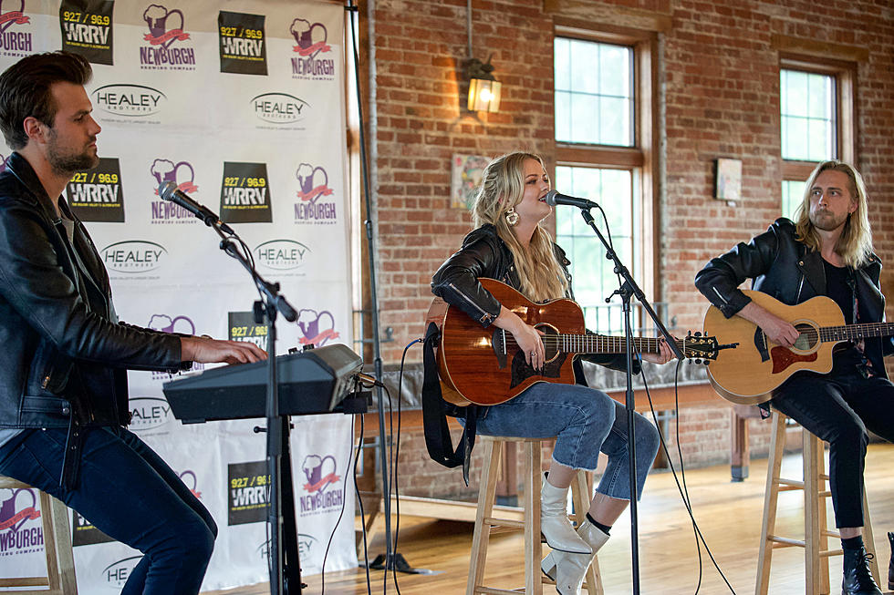 Smith & Thell Perform At WRRV Sessions