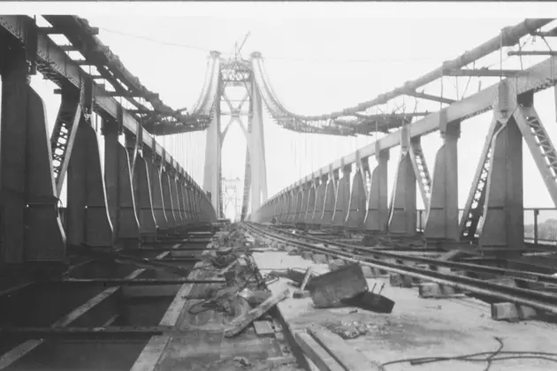 39 Historic Photos Of The Mid-Hudson Bridge Under Construction