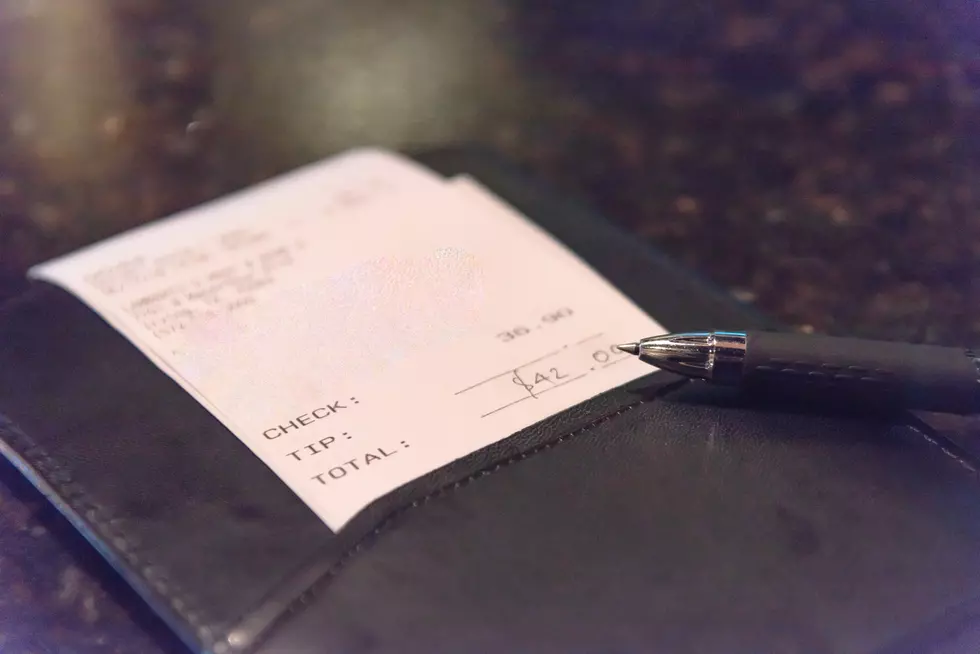 Can Local Restaurants Legally Ban Customers Who Don&#8217;t Tip?