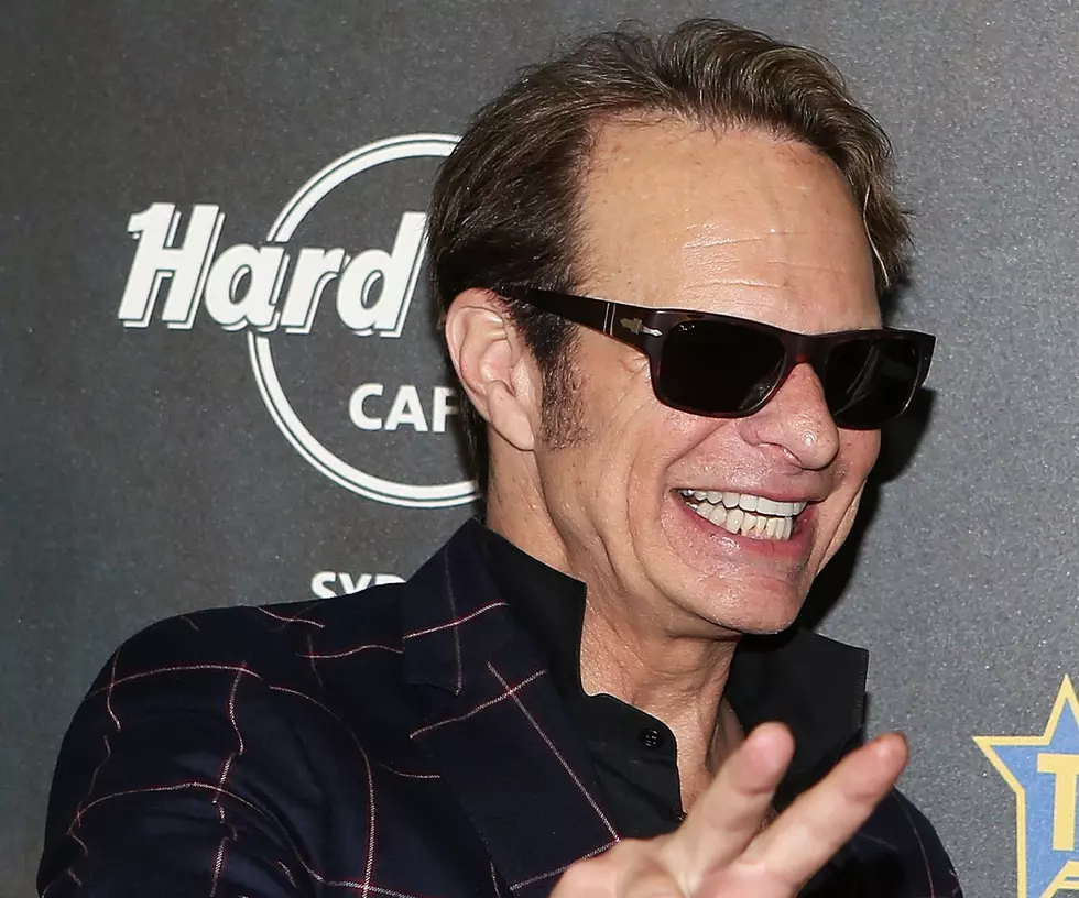 David Lee Roth Gives Us A New Christmas Song, Listen Here [Video]