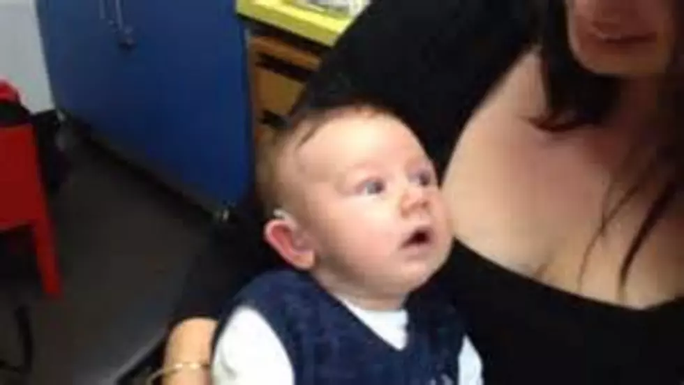 Happy 7 Week Old Baby Hears Parents&#8217; Voices For The First Time