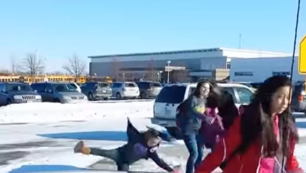 6 Hilarious Videos of People Falling on Ice